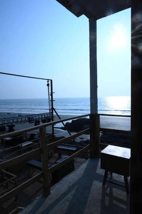Ukiyo Beach Resort Mandrem Extérieur photo